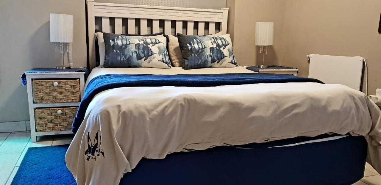 Seagulls Guest House Langebaan Ngoại thất bức ảnh