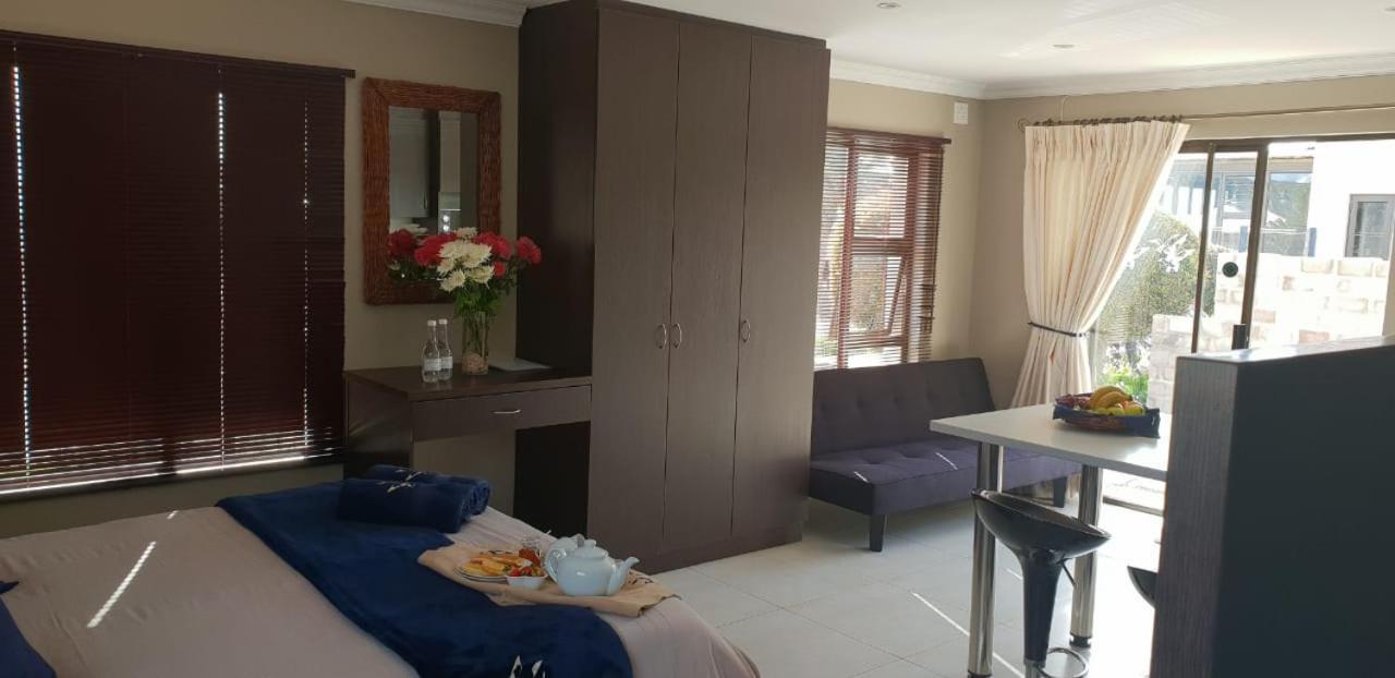 Seagulls Guest House Langebaan Ngoại thất bức ảnh