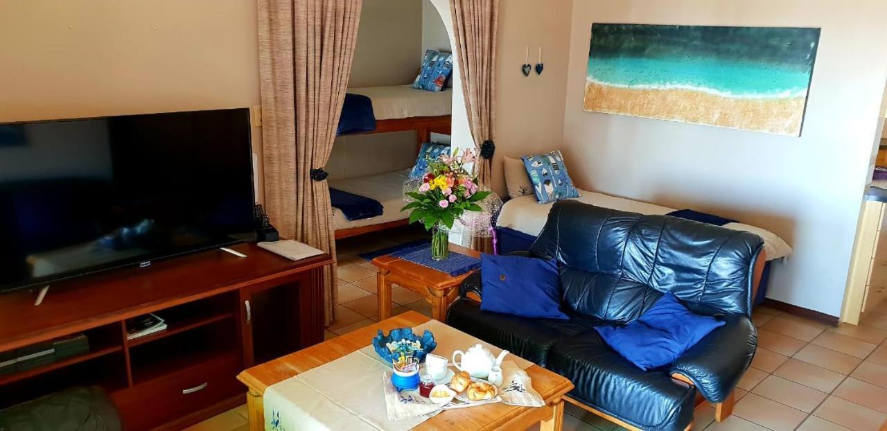 Seagulls Guest House Langebaan Ngoại thất bức ảnh